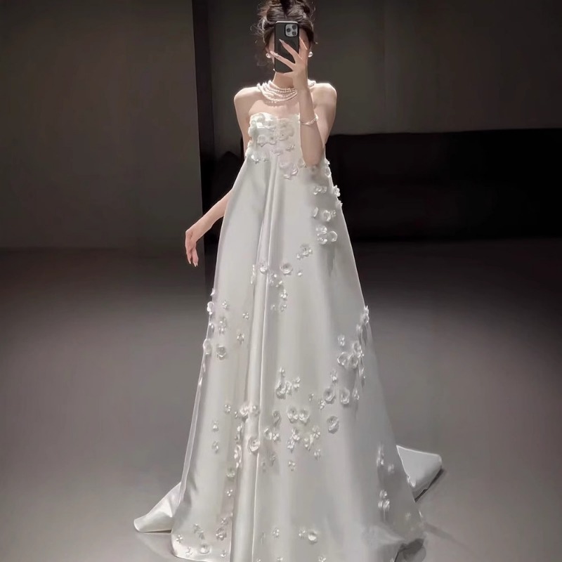 Photography Lighting Basics - フランス製ストラップレスサテンウェディングドレス、2026年新作、花嫁のためのニッチなモーニングガウン、旅行写真撮影用ライトガーゼドレス