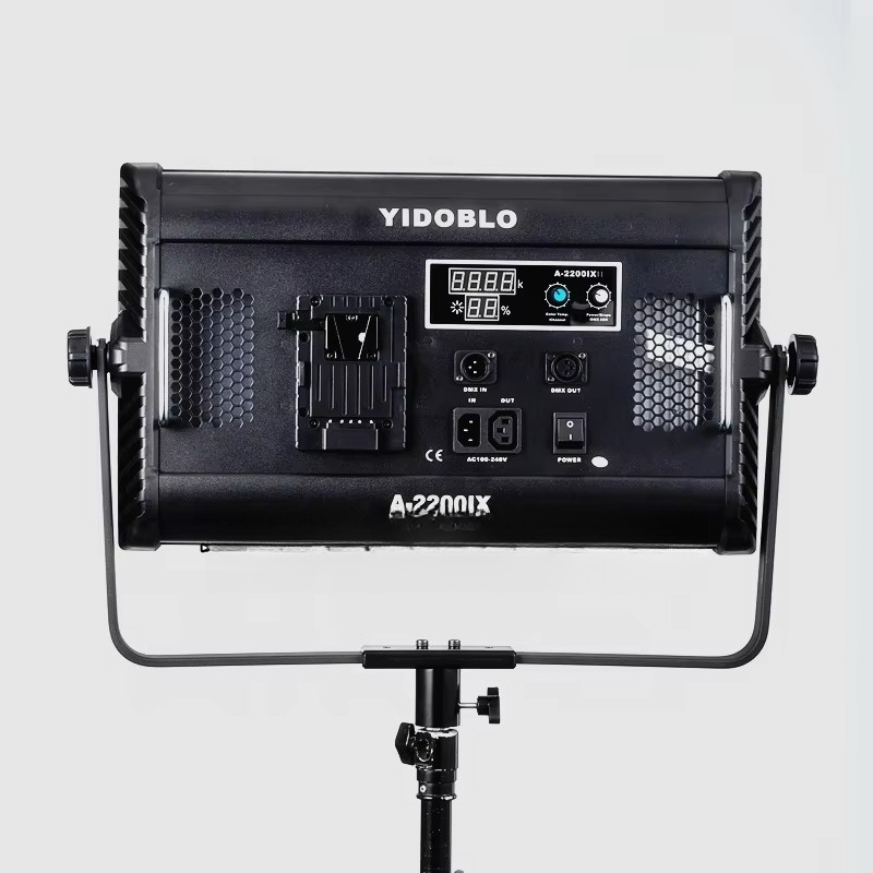 Yidoblo A-2200IIX 中国製ビデオライト 70 - Photography Lighting Video のレビューと価格